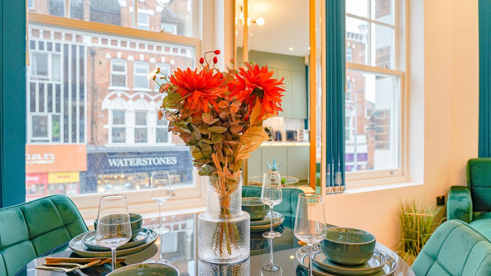 New Luxurious Stunning Block Apartments In Central London Bagian luar foto